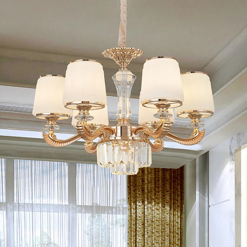 Lustre de plafond à 6/8 lumières, lampe suspendue de salon traditionnelle avec abat-jour conique en verre de lait doré Cle...