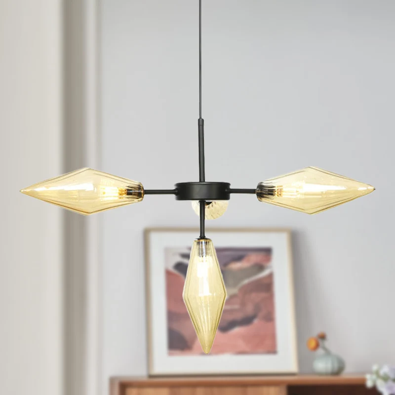 Lustre suspendu conique à 4 têtes, plafonnier suspendu en verre ambré moderniste en noir Clearhalo