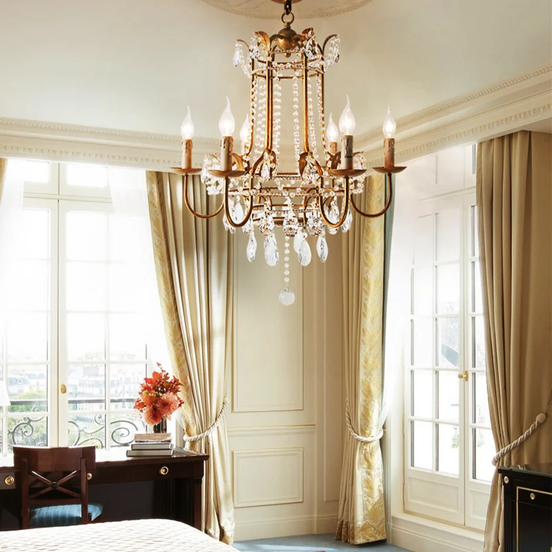 Lustre suspendu Spur en métal traditionnel, 6 ampoules, plafonnier suspendu doré avec goutte de cristal Clearhalo