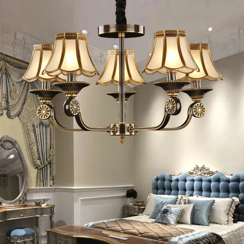 Lustre évasé doré et noir, luminaire traditionnel en verre givré pour chambre à coucher Clearhalo