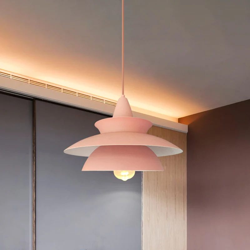 Macaron 3 couches de fer suspendu plafonnier à 1 lumière en rose sur la table Clearhalo