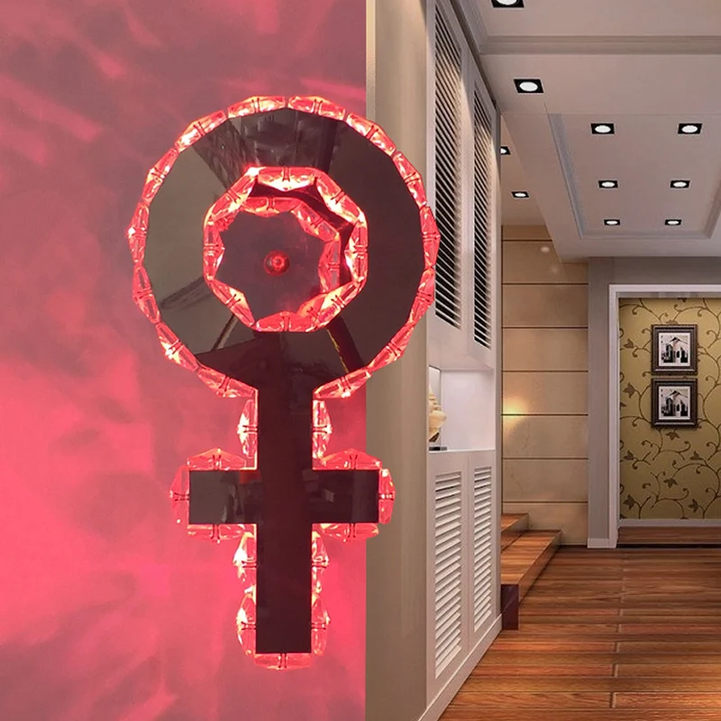 Nickel Girl Logo Éclairage mural de style moderniste en cristal biseauté LED pour chambre à coucher Clearhalo