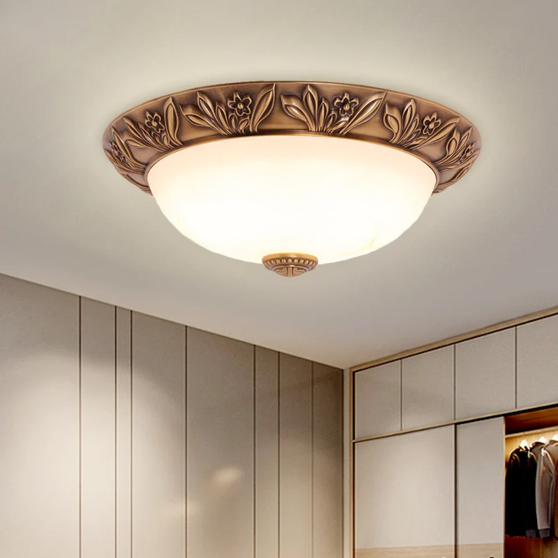 Plafonnier à 4/3/2 têtes en laiton antique et verre blanc, luminaire monté au plafond, largeur 12/16/21.5 pouces Clearhalo