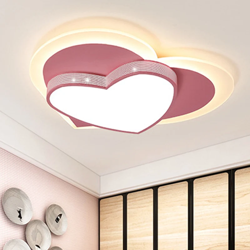 Plafonnier LED en acrylique et métal pour chambre de fille avec cœur aimant, joli plafonnier LED en rose Clearhalo