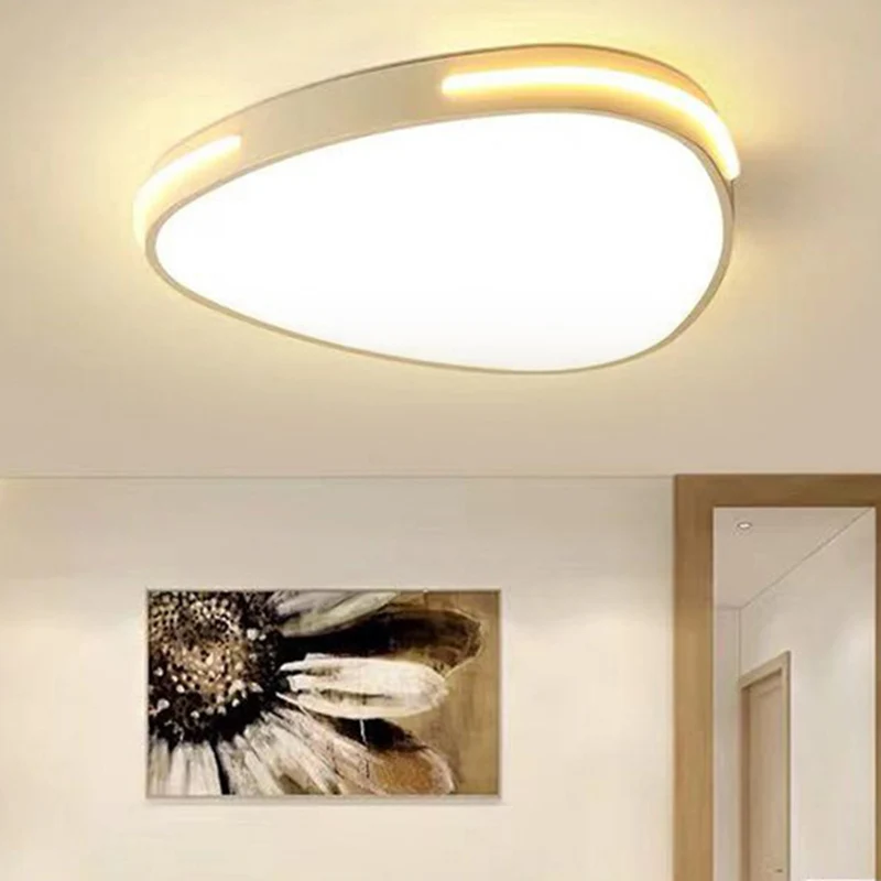 Plafonnier LED triangulaire en métal de style simple pour chambre à coucher, blanc, 16"/19,5"/23,5" de large Clearhalo