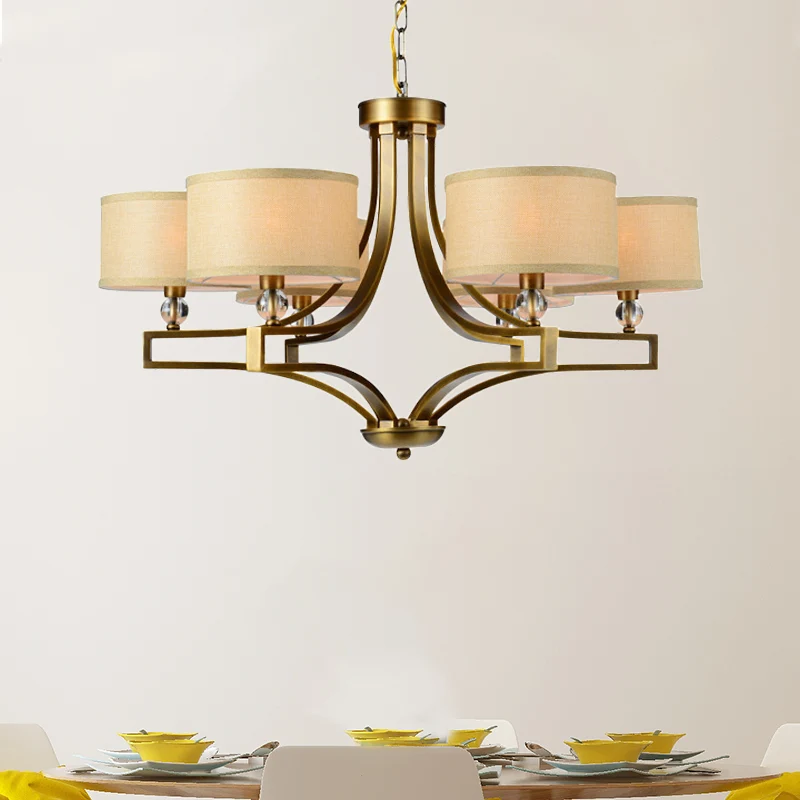 Plafonnier à 3/6 lumières, lustre suspendu en tissu à tambour traditionnel en Beige pour le salon Clearhalo