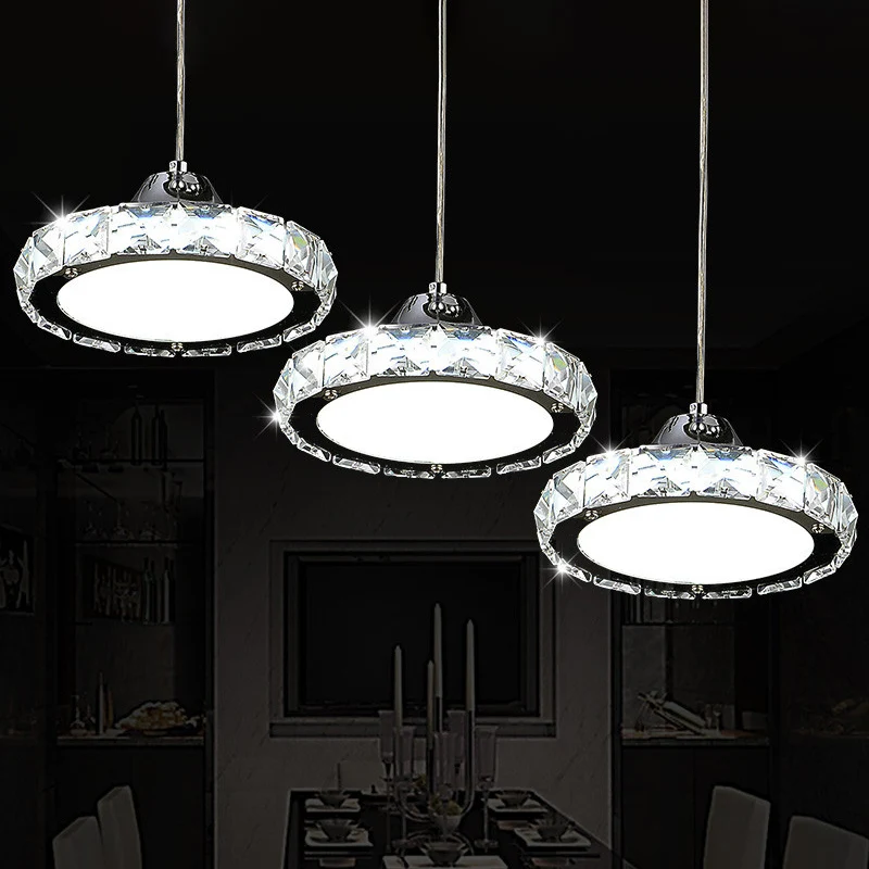 Plafonnier suspendu circulaire à finition chromée, pendentif LED moderne intégré en cristal Clearhalo