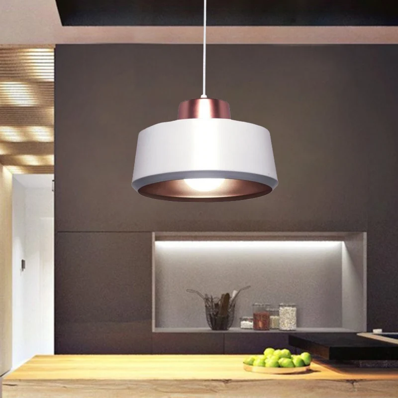 Plafonnier suspendu circulaire nordique moderne en métal à 1 lumière pour salle à manger en blanc Clearhalo