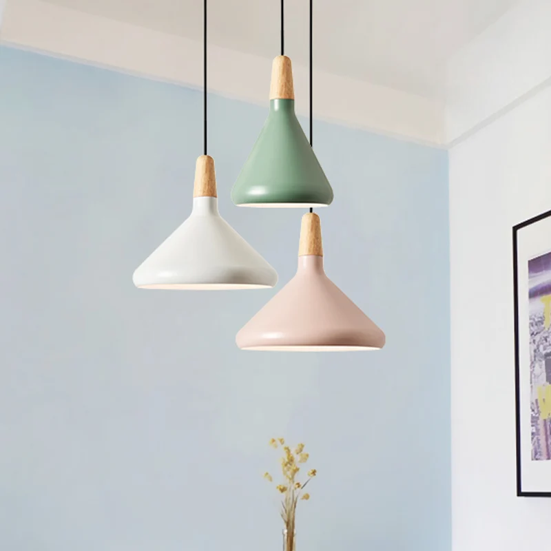 Plafonnier suspendu conique Macaron en aluminium à 1 ampoule rose/or/gris et bois, luminaire suspendu au-dessus de la tabl...