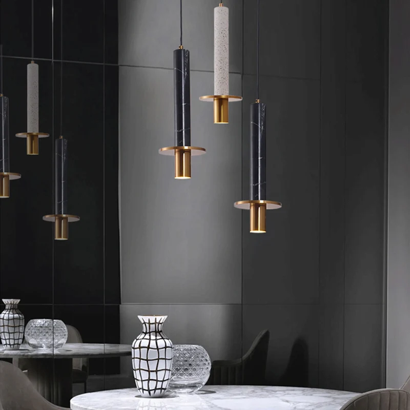 Plafonnier suspendu épée design marbre salle à manger lampe suspendue LED en noir/blanc/beige et laiton Clearhalo