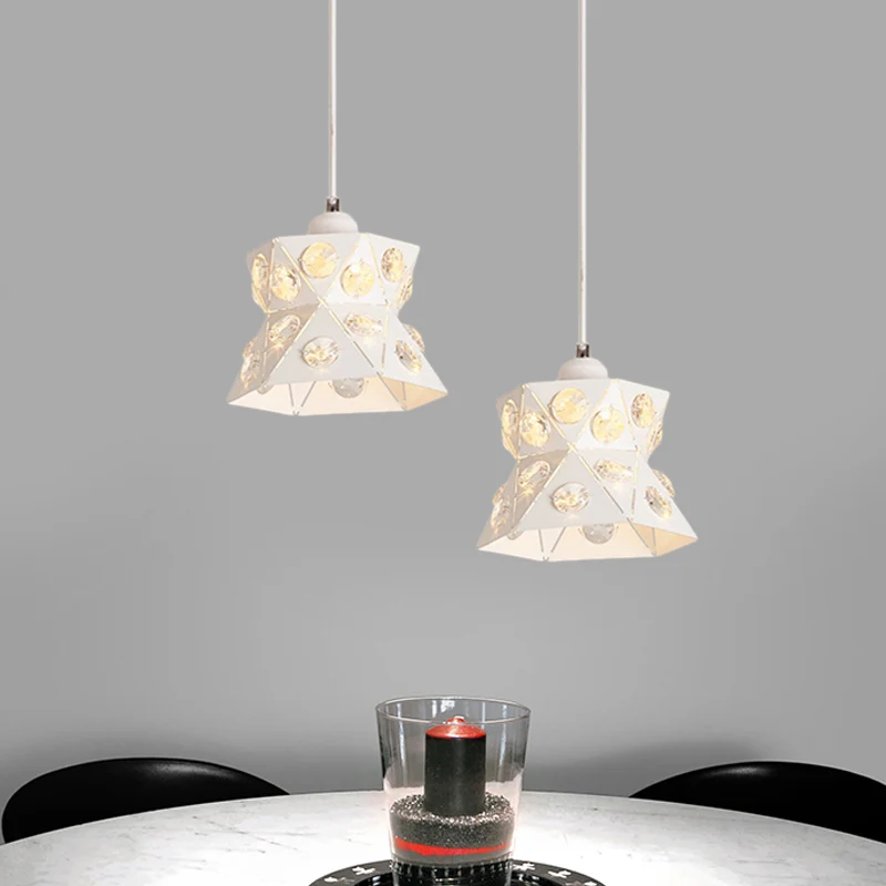 Plafonnier suspendu en forme de sablier, lampe à suspension moderne en fer à 1 lumière pour restaurant et cristal en blanc...
