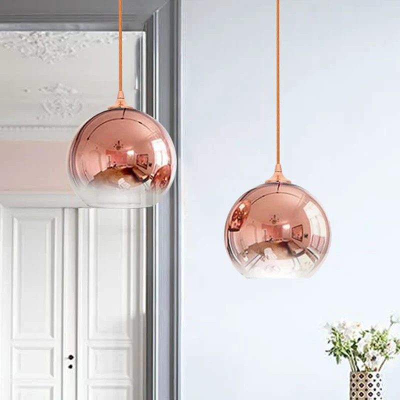 Suspension globe en verre dégradé post-moderne à 1 lumière en or rose au-dessus de la table Clearhalo