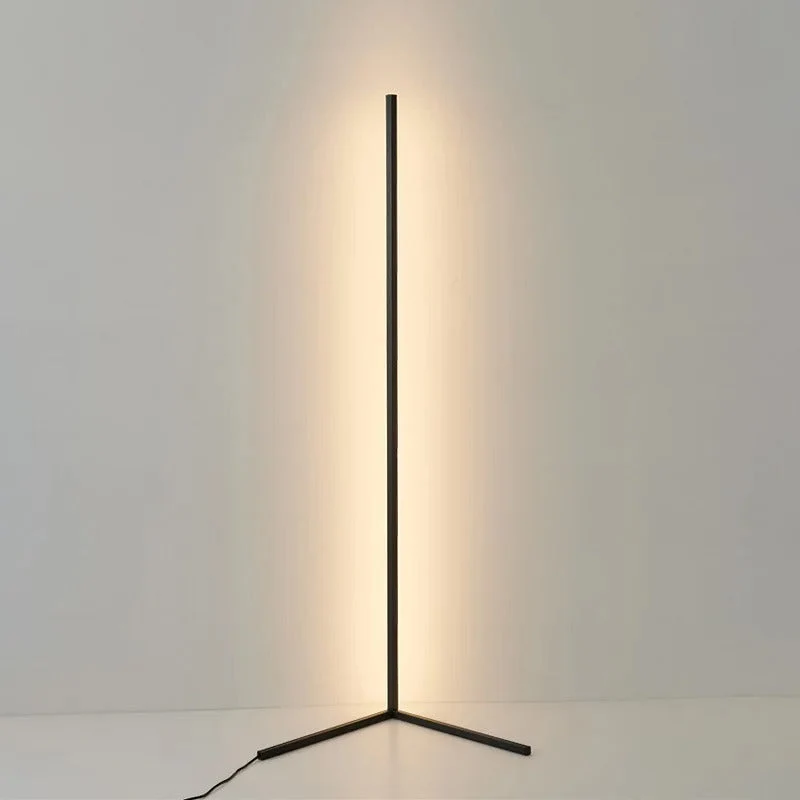Lampe LED sur pied (Côte d'Ivoire)
