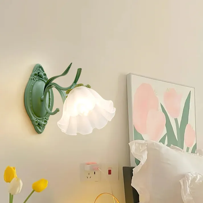 FleurLumière – Applique Murale Élégante Fleur de Muguet