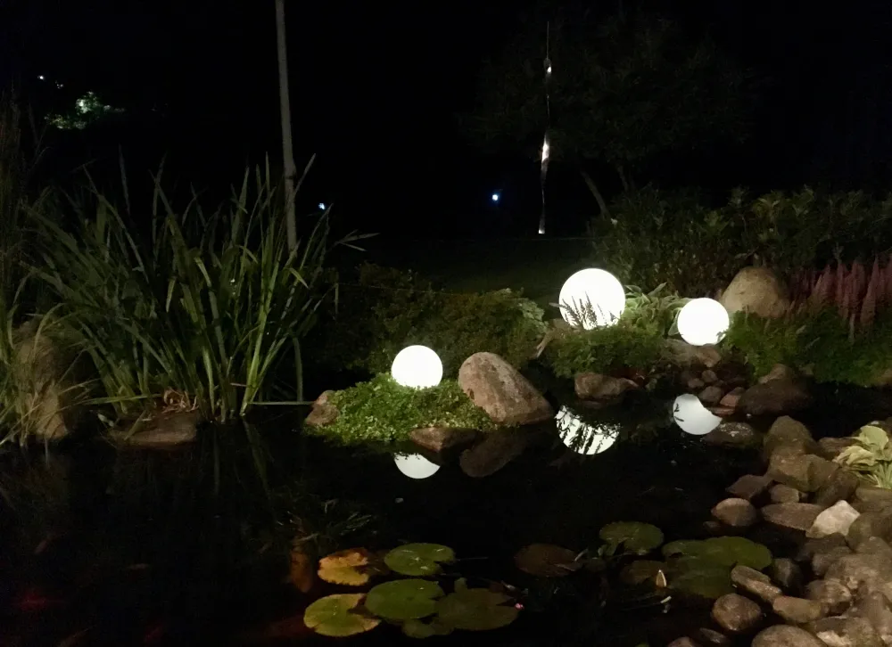 Ida Boule lumineuse LED blanche Ø 20-25-30-40 cm set 4 pièces