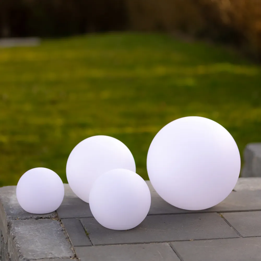 Ida Boule lumineuse LED blanche Ø 20-25-30-40 cm set 4 pièces