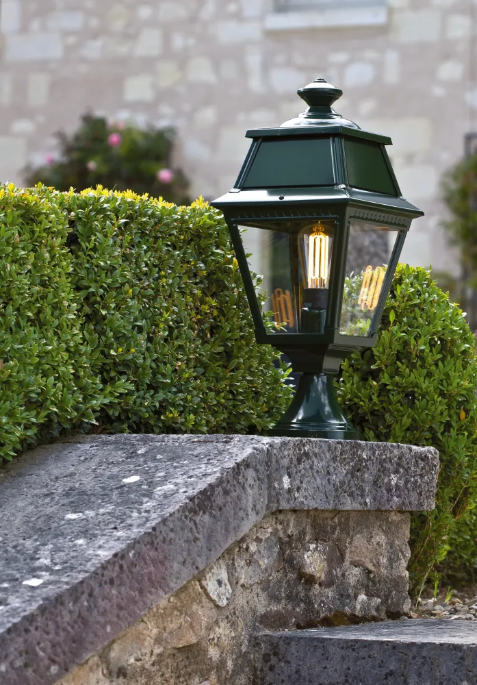 Lampadaire Avenue 2 N°9 LED clair Laiton vernis teinté 070 102126070