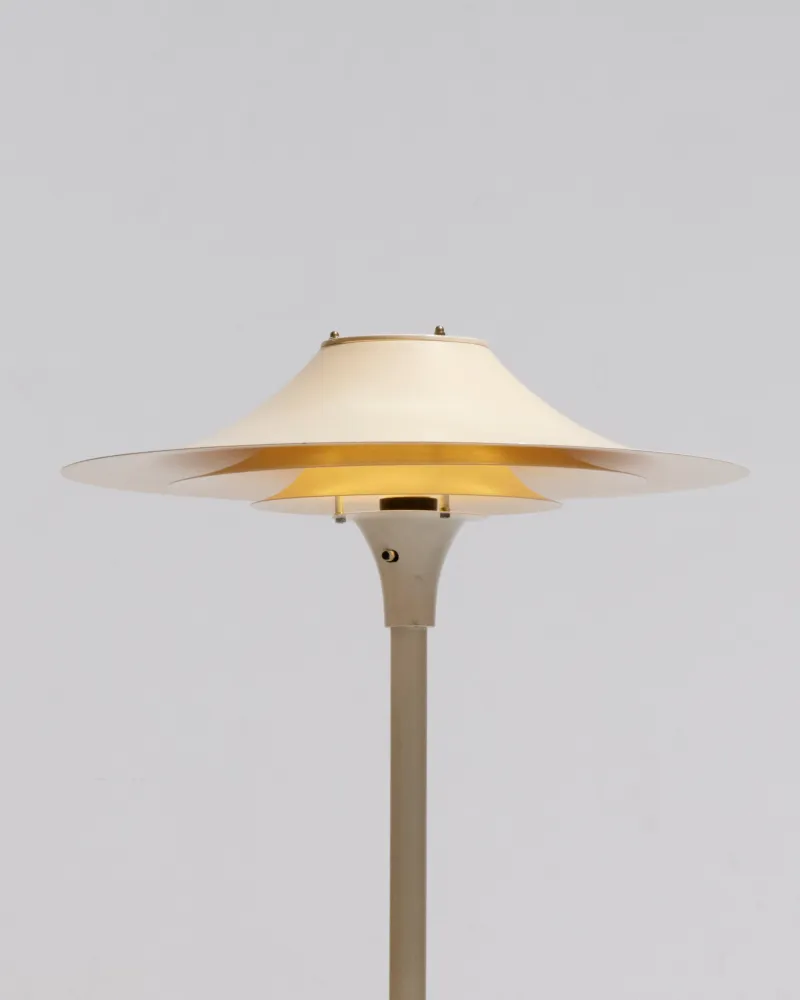LAMPADAIRE EN MÉTAL BLANC, LYFA, 1970s