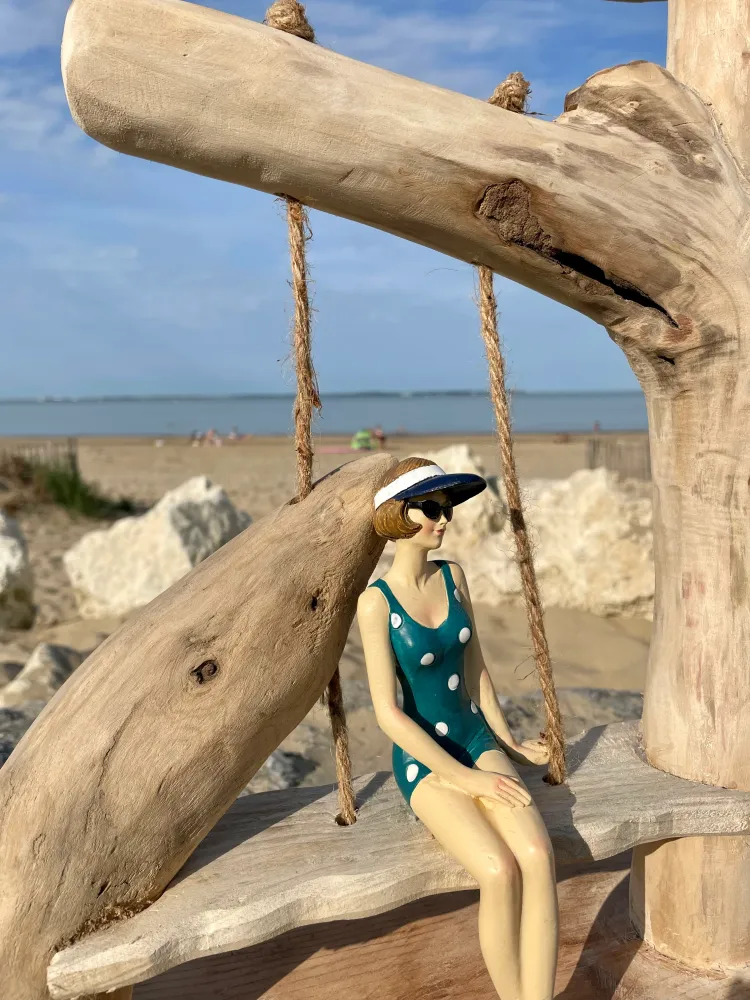 Lampe en bois flotté Baigneuse (Pièce unique)