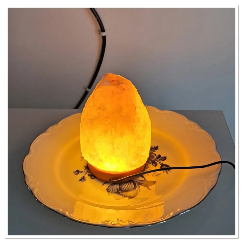 Lampe en cristal de sel de l’Himalaya