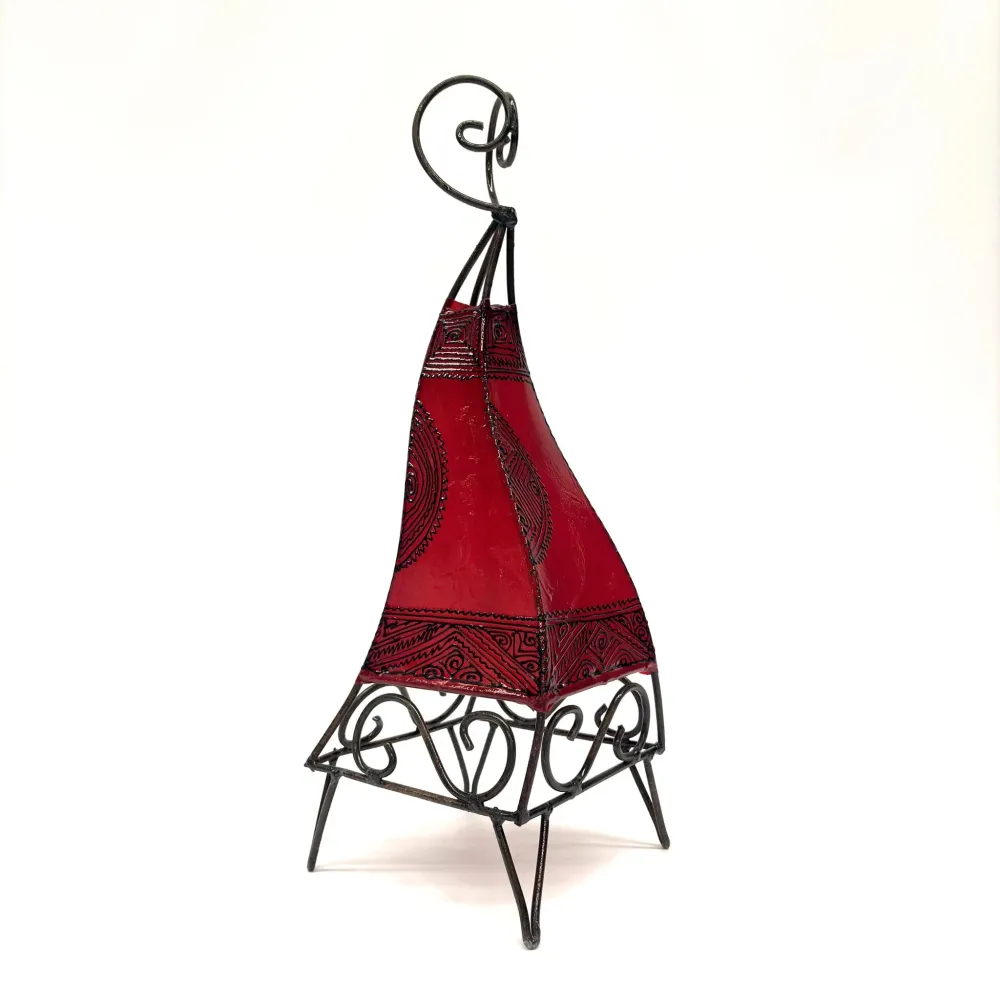 Lampe en cuir rouge pyramidal marocain 50 cm