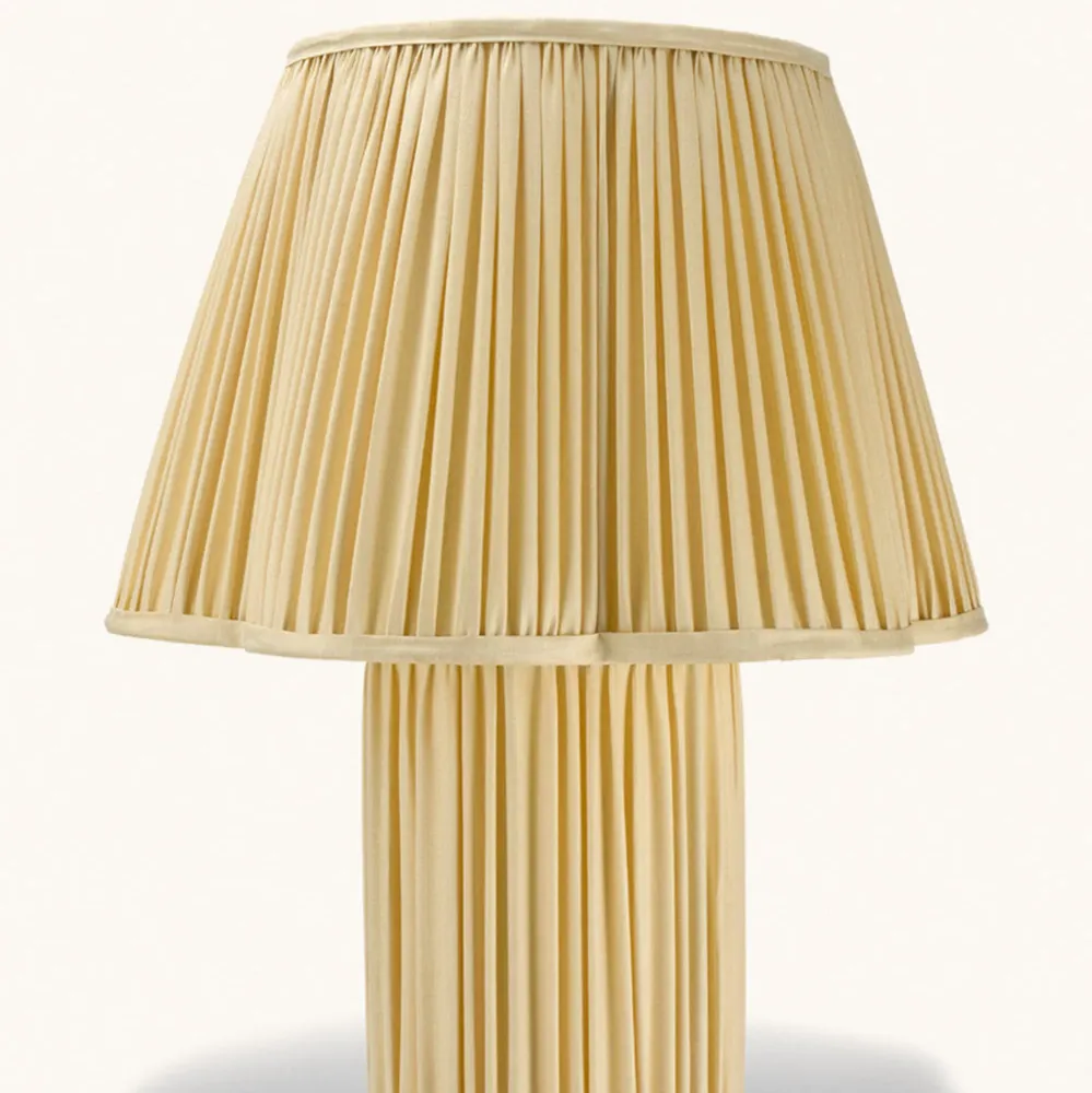 LAMPE MYRA EN SOIE BOUTON D'OR - GRAND MODÈLE