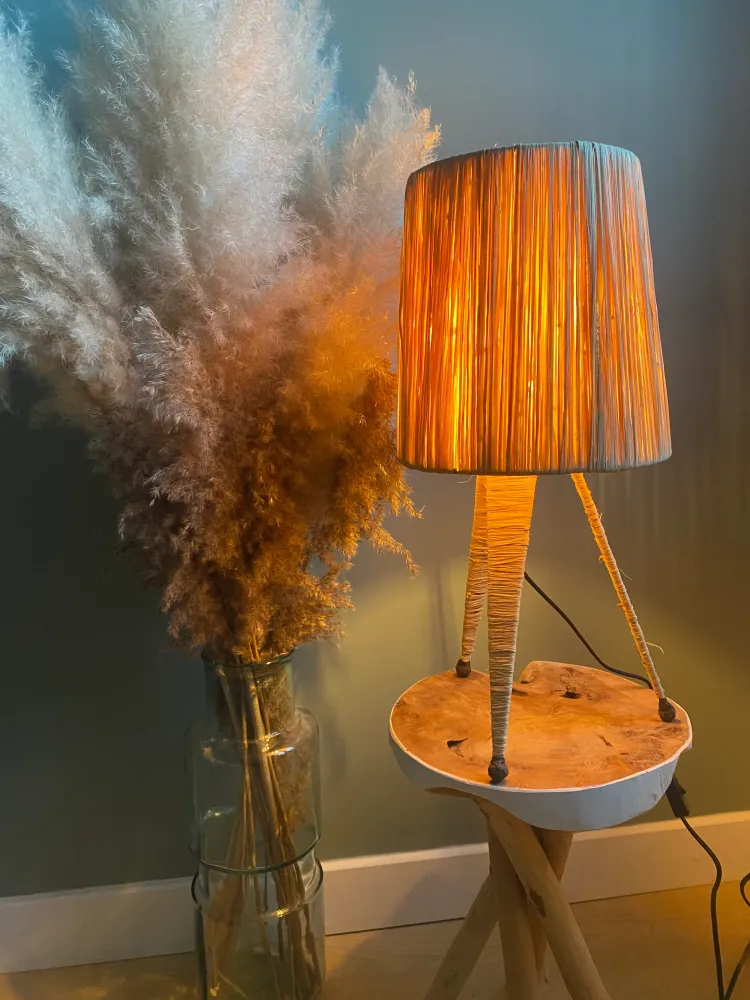 Lampe 3 pieds rafia