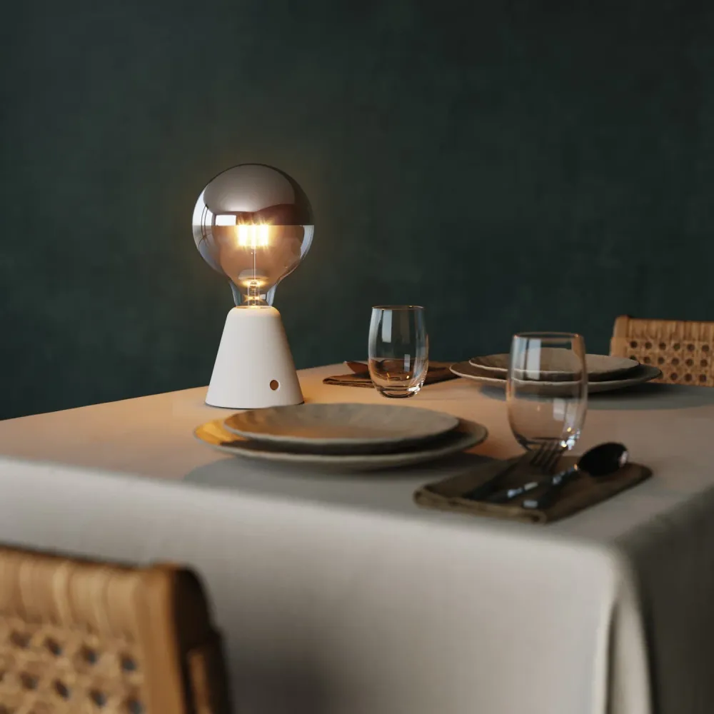 Lampe portable rechargeable Cabless01 avec ampoule globe demi-sphère argent - Blanc