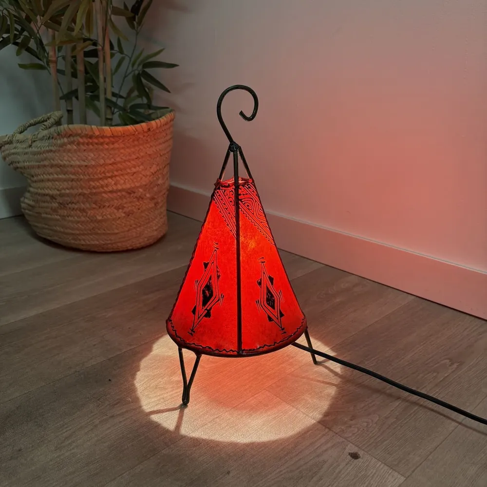 Lampe Pyramide Marrakech Cuir Rouge 35cm