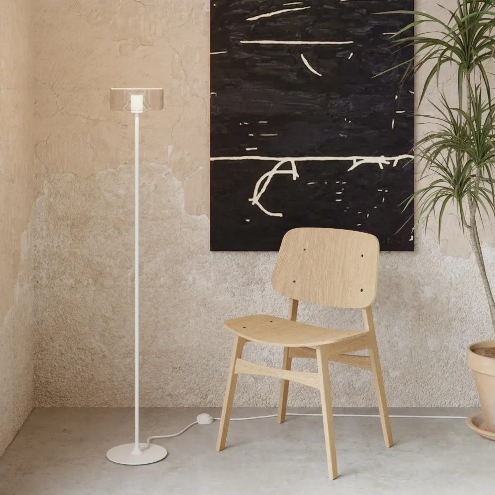 Lampe de sol MAG-Y avec base ronde en métal et ampoule LED Ghost - Blanc mat