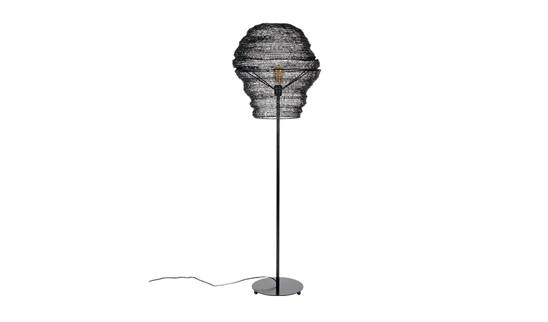 lampe sur pied noir