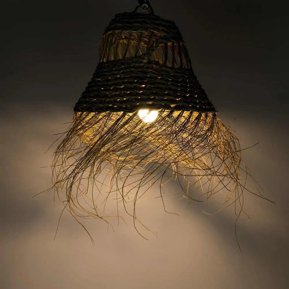 Lampe suspendue en fibre de sparte avec franges