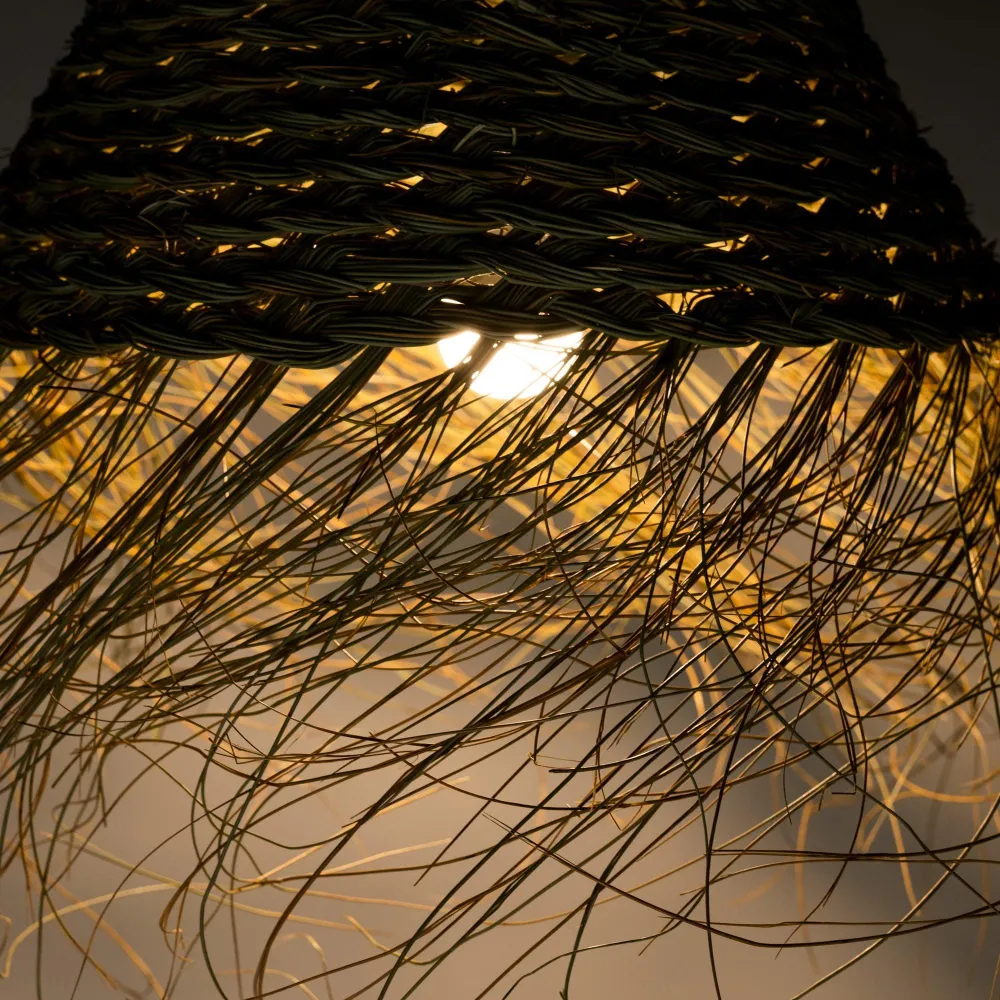 Lampe suspendue en fibre de sparte avec franges
