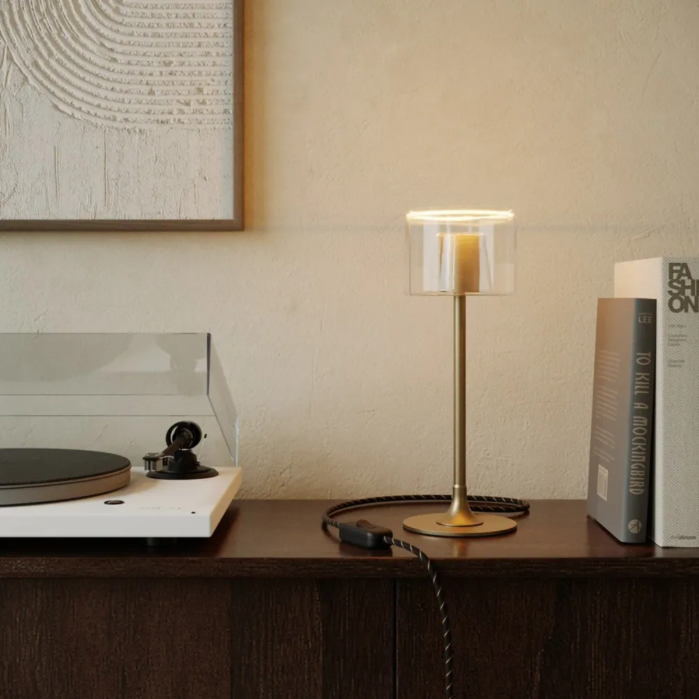 Lampe de table MAG-Y avec base métallique ronde et ampoule Ghost G03 transparente - Bronze brossé