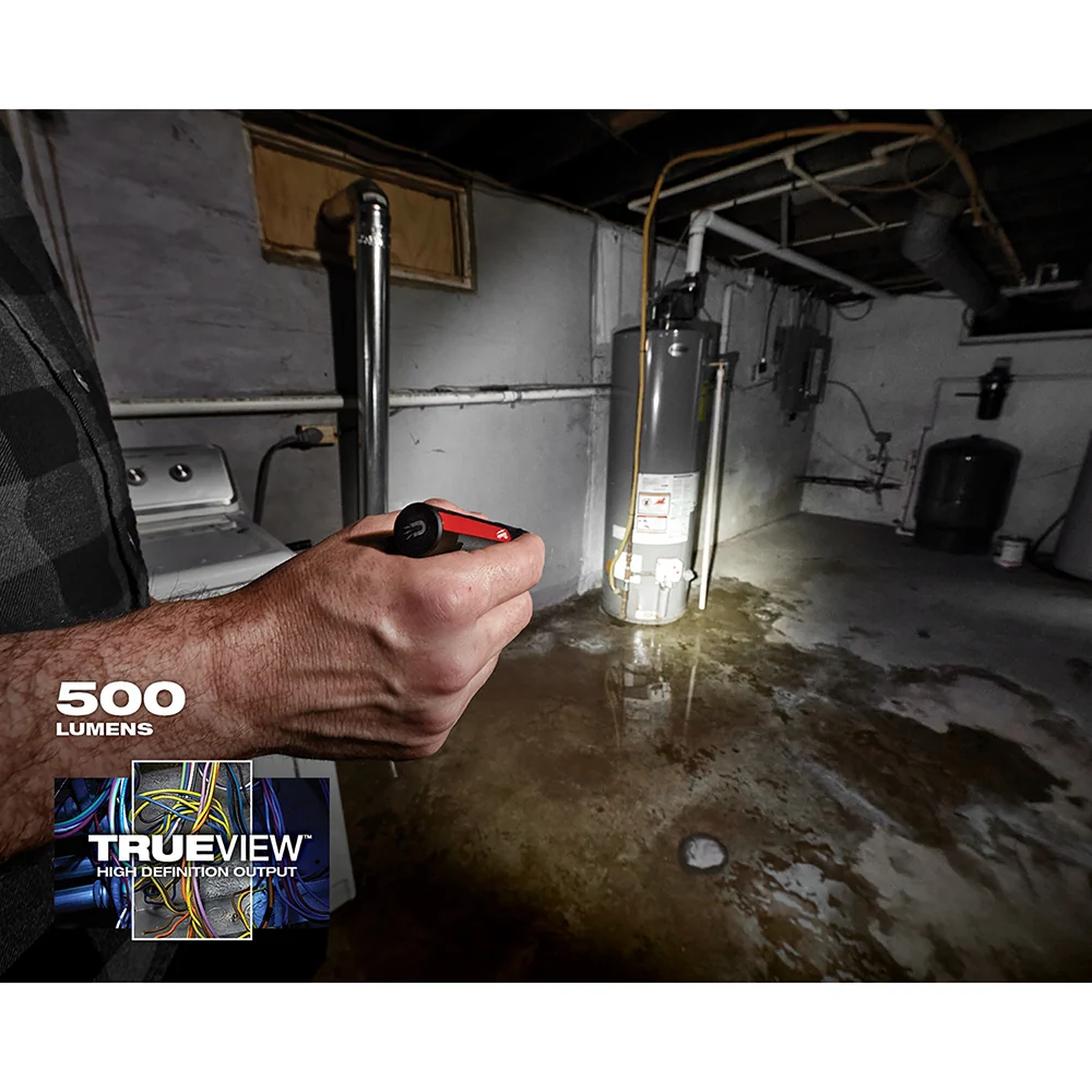 Lampe torche rechargeable Milwaukee EDC avec chargeur