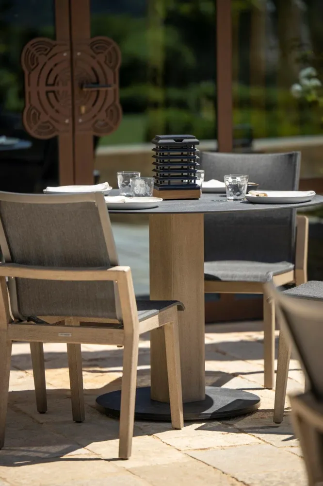 Les Jardins Tekura Lampe table solaire 300 Lumens