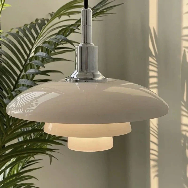 LumiChrome - Lampe pendante au design raffiné