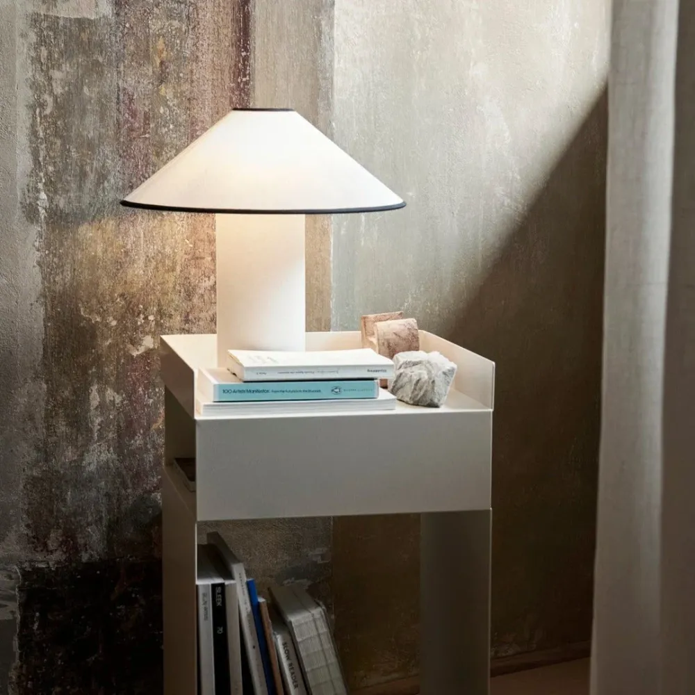 LumiColette – Lampe de table moderne et élégante