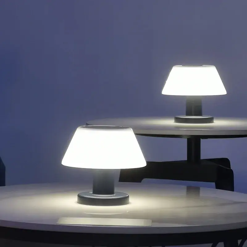 LumièreÉco - Lampe de Table Solaire Rechargeable