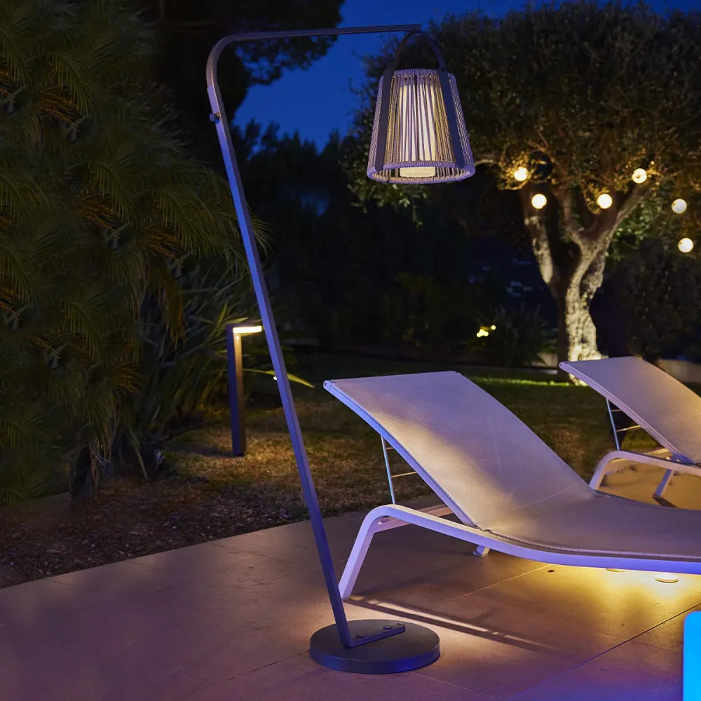 Lampadaire lumineux solaire pied deporté et abat-jour détachable LED blanc chaud RAYGLOW H176cm Lumisky