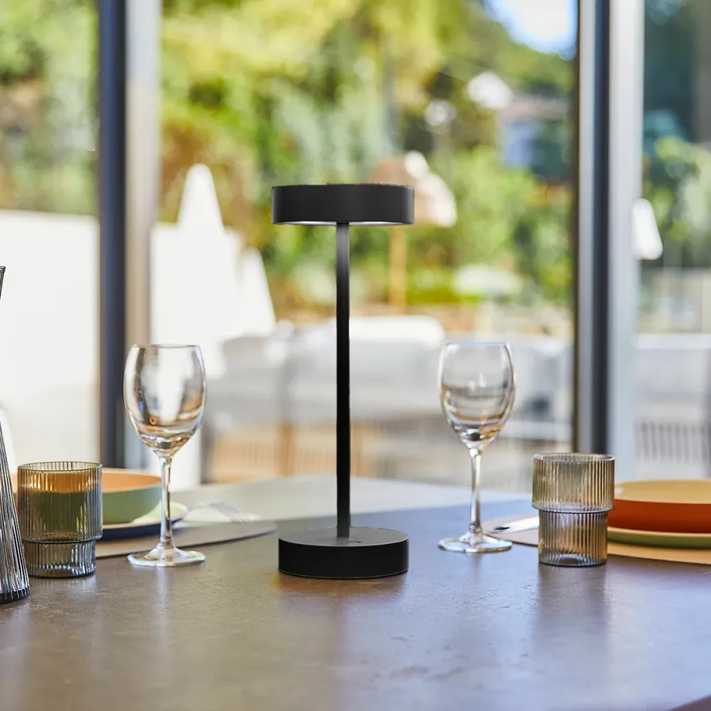 Lampe de table sans fil dimmable en aluminium noire LED SANDY BLACK H33 cm Lumisky