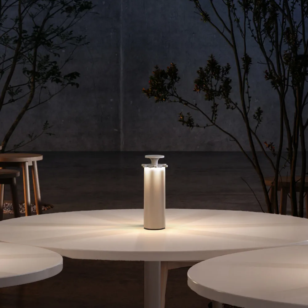 Lampe de table sans fil touch en aluminium blanc LED FIREWORK WHITE H24 cm Lumisky