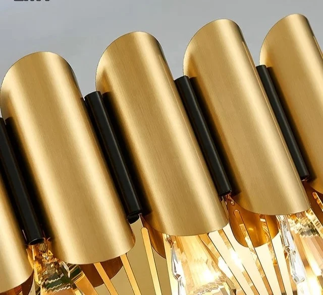 Lustre moderne avec structure en acier inoxydable, fer et cristal