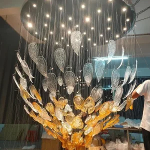 Lustre moderne de luxe à LED avec structure en acier inoxydable et grand cristal, éclairage d'hôtel.
