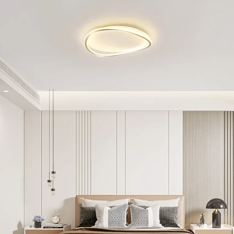 LuxeBrillance - Lampe de Lustre LED Moderne et Éclatante