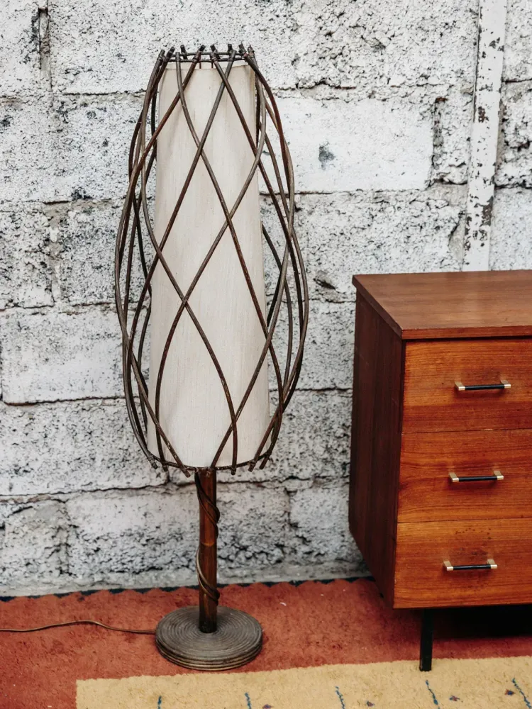 Julien, le lampadaire en rotin N°119 Marion