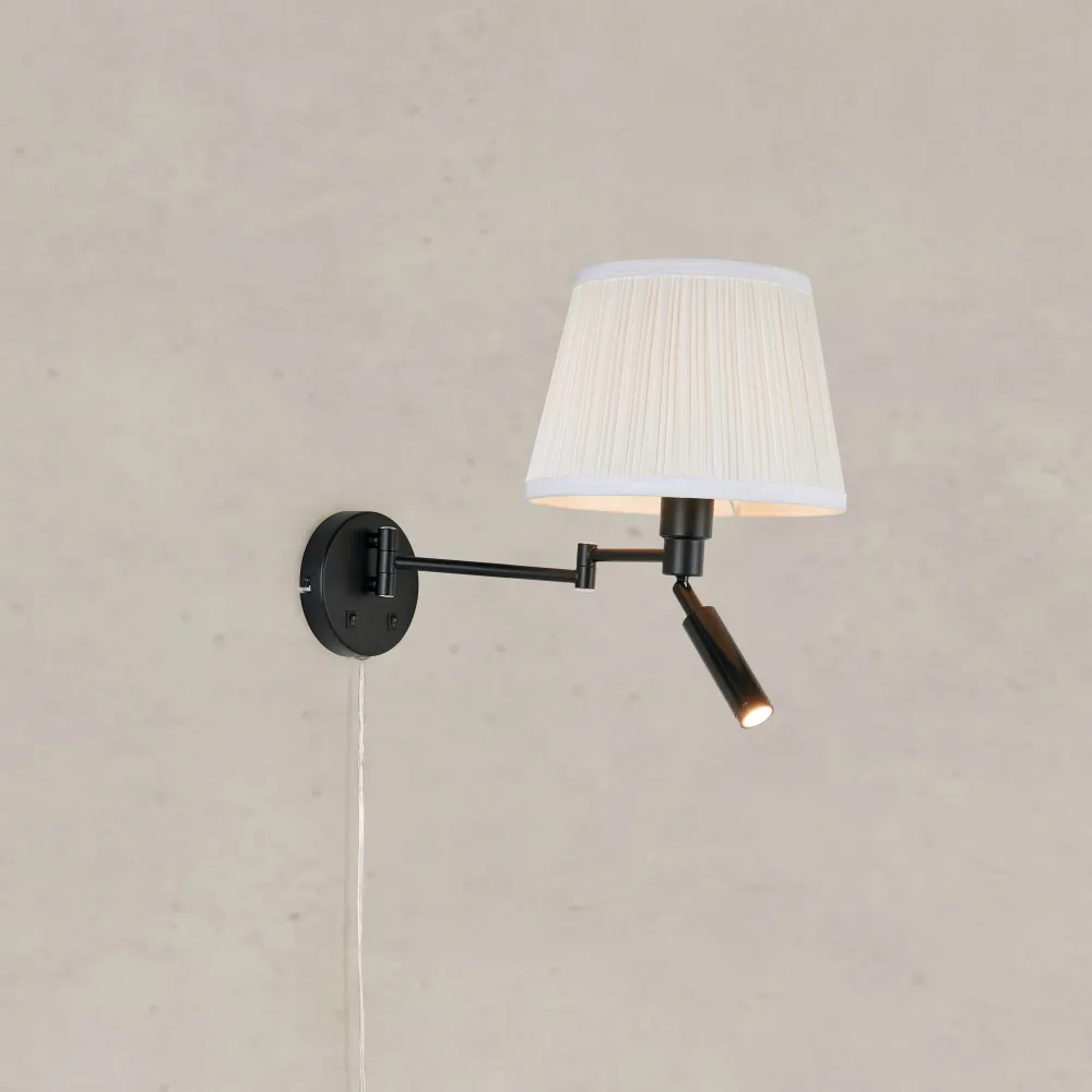 Applique murale Markslöjd Pivot 2L en métal blanc E27 LED Black