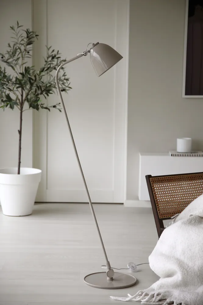 Lampadaire Markslöjd Tilt 1L en métal E27
