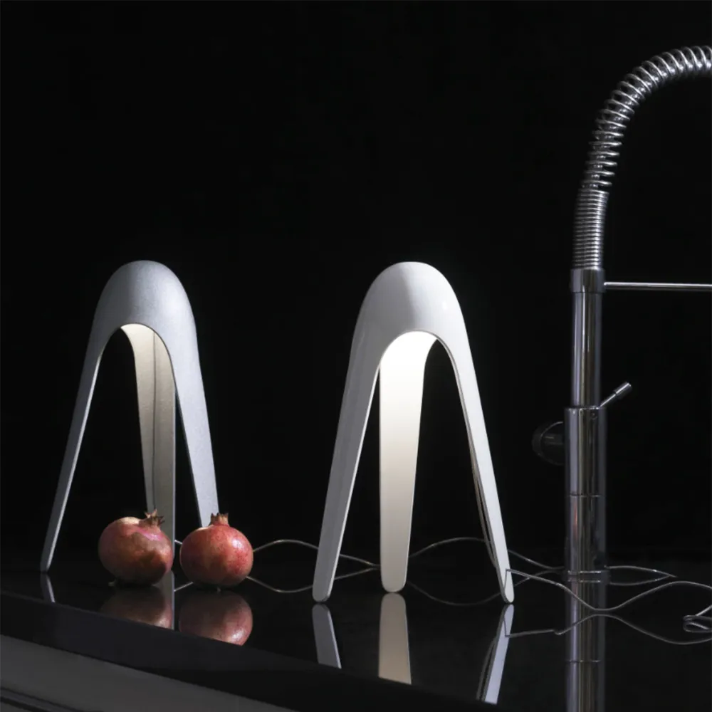 Lampe de table CYBORG par Karim Rashid pour Martinelli Luce