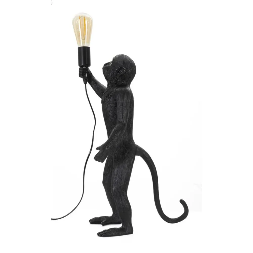 Lampe de table en résine Creative Monkey – Un luminaire amusant Mauro Ferretti